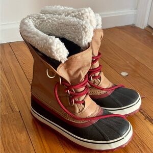 NWT Sorel Women’s Waterproof Boot Lace Up Faux Shearling Winter Boots Size 5